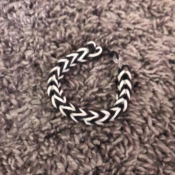 Black and white rainbow loom bracelets - Picture 1 of 1